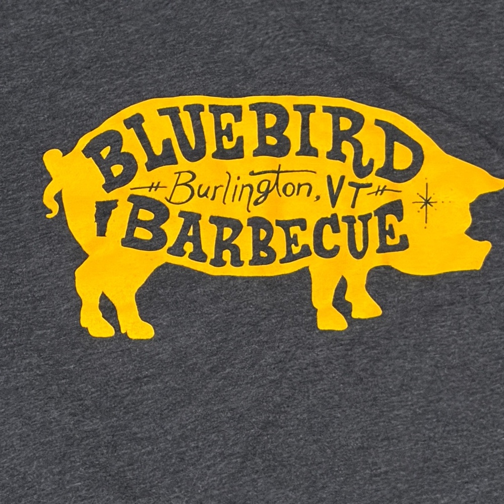 NWOT! Women's Bella Canvas Bluebird BBQ Pig Vermont Blue T-Shirt - MEDIUM